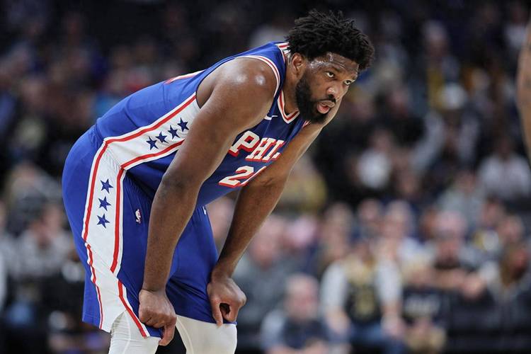 NBA恩比德身高揭秘：他究竟有多高，怎么就那么“高不可攀”？🌟