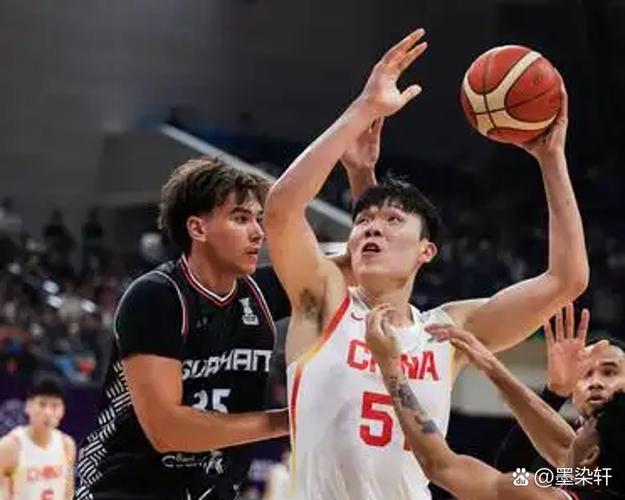 NBA恐怖臂展，这四个字一出来，是不是瞬间感觉篮球场上那些高大的身影仿佛都活了过来？他们那双仿佛能贯