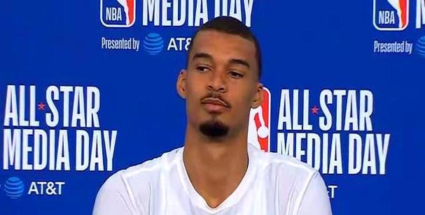 NBA所用篮球：这个“铁疙瘩”背后的故事