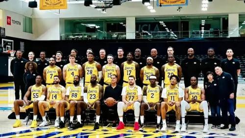 NBA总湖人阵容：星光熠熠，谁才是队魂？