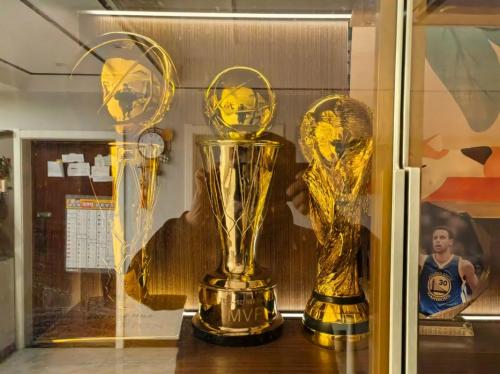 NBA所有奖杯大全：见证篮球传奇的荣耀殿堂！🏆🏀