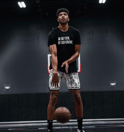 nba钱德勒哈奇森，钱德勒哈气森？